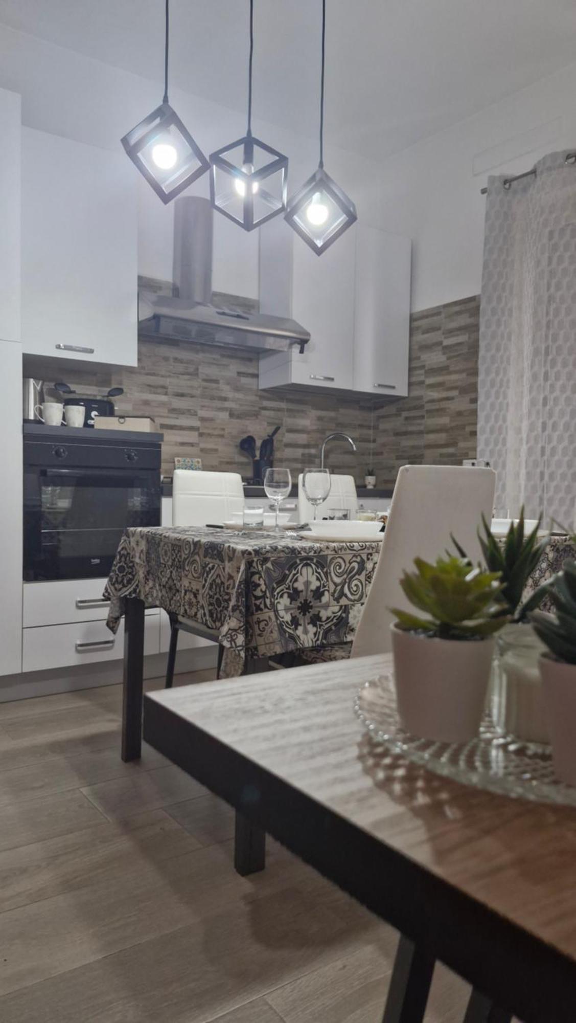 Casa Vacanze Sul Corso Giarre Eksteriør billede